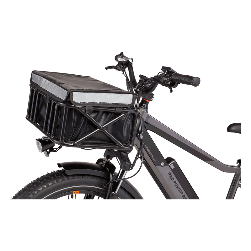 Electric bike with front basket containing the large basket bag